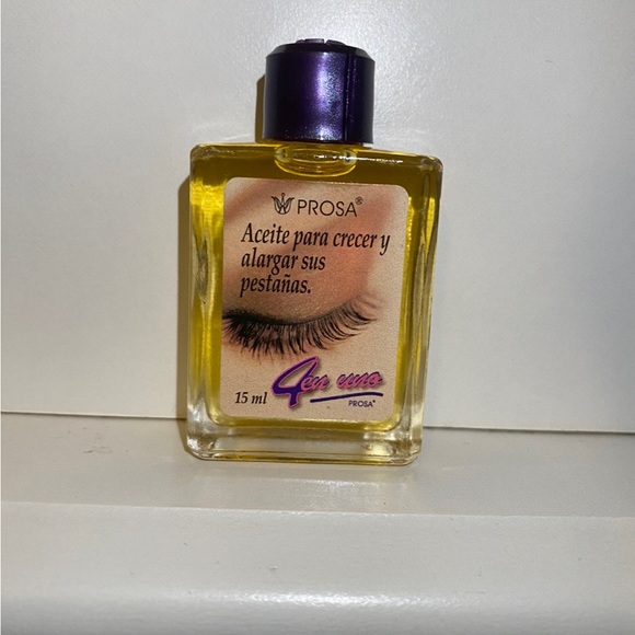 Oil to grow and lengthen your eyelashes - Picture 2 of 2